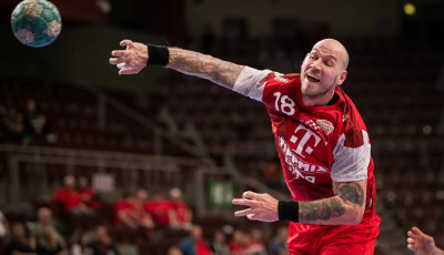 Andreas Nilsson: &bdquo;A labda g&ouml;mb&ouml;lyű, sz&oacute;val b&aacute;rmi megt&ouml;rt&eacute;nhet&rdquo;