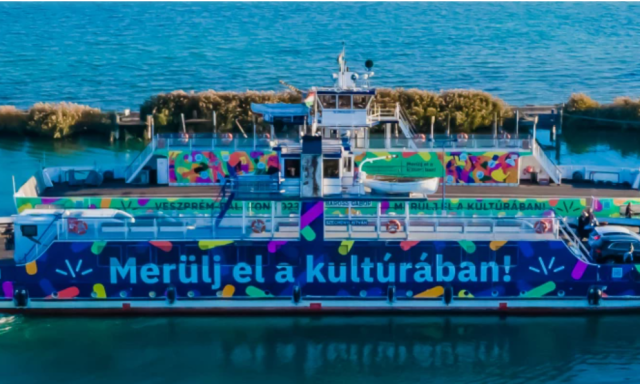 Dr&aacute;gul az &aacute;tkel&eacute;s, emelkedtek a balatoni komp&aacute;rak