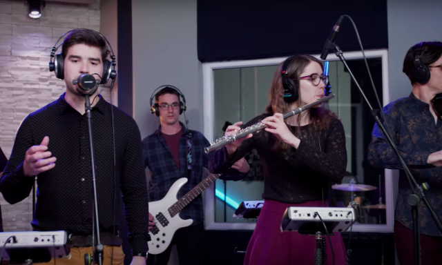 Az Utcazene Fesztiv&aacute;lon tarolt, most &uacute;j dallal &eacute;rkezett a The Crazy Rogues