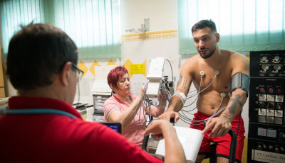 H&eacute;tv&eacute;g&eacute;n megvoltak az orvosi vizsg&aacute;latok, ma m&aacute;r edzenek a veszpr&eacute;mi fi&uacute;k