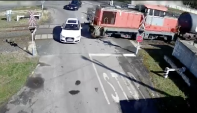 Kamera r&ouml;gz&iacute;tette a Tapolcai vonatbalesetet - VIDE&Oacute;