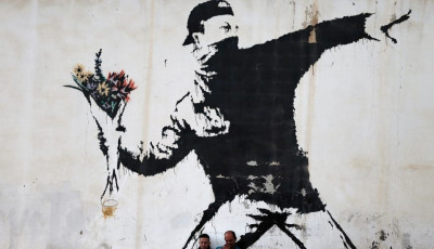 Budapestre &eacute;rkezik a Banksy-ki&aacute;ll&iacute;t&aacute;s