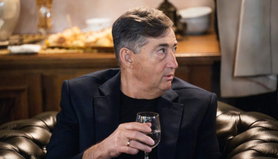 M&eacute;sz&aacute;ros&eacute;k vagyona m&aacute;r t&ouml;bb mint m&aacute;sf&eacute;l billi&oacute; forintot &eacute;r a Forbes szerint