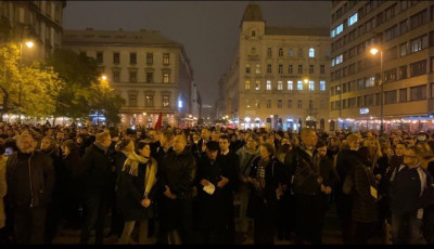 Egyh&aacute;zi iskol&aacute;k &eacute;s &oacute;vod&aacute;k pedag&oacute;gusai vonultak utc&aacute;ra
