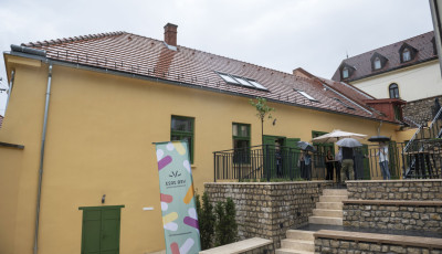 &Aacute;tadt&aacute;k a t&ouml;bb mint 274 milli&oacute; forintb&oacute;l meg&uacute;jult veszpr&eacute;mi Auer-h&aacute;zat