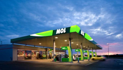 &Aacute;rsapka ide vagy oda, megy a szek&eacute;r - 373 milli&aacute;rdos rekordnyeres&eacute;get &eacute;rt el a Mol