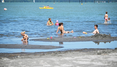 10 centis v&iacute;zszintcs&ouml;kken&eacute;s k&eacute;t h&eacute;t alatt - K&ouml;zel 300 milli&oacute; k&ouml;bm&eacute;ter v&iacute;z tűnt el a Balatonb&oacute;l