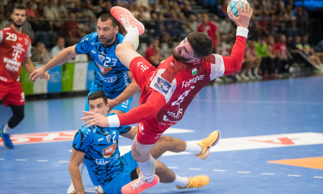 A harmadik helyen &aacute;ll&oacute; Tatab&aacute;nya l&aacute;togat a Veszpr&eacute;m Ar&eacute;n&aacute;ba