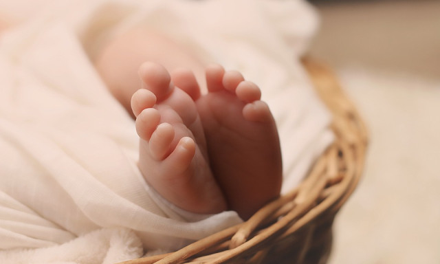 &Eacute;jf&eacute;l ut&aacute;n egy &oacute;r&aacute;val sz&uuml;letett meg az &eacute;v első veszpr&eacute;mi kisbab&aacute;ja