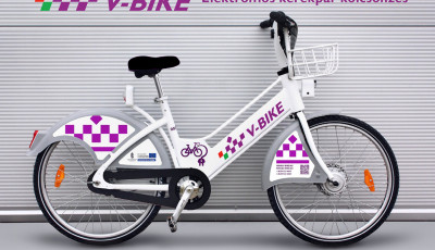 A Lime rollerek ut&aacute;n nemsok&aacute;ra &eacute;rkezik a V-bike k&ouml;zbringa rendszer