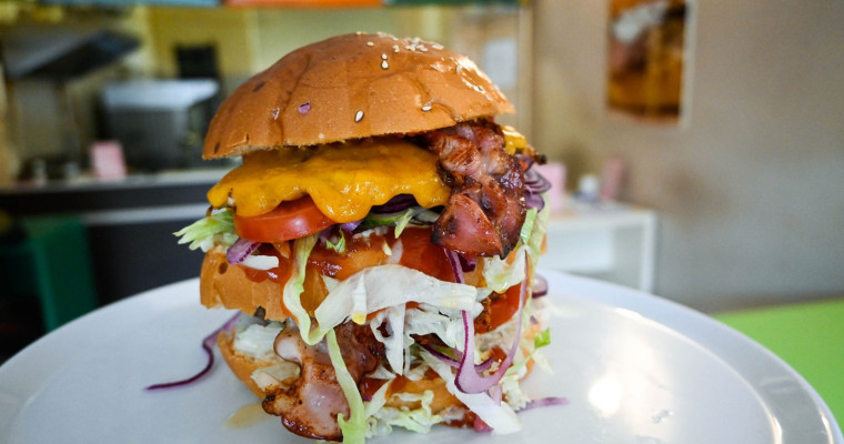 Hambit h&aacute;zhoz? &Iacute;me a top 5 veszpr&eacute;mi hamburgerező!
