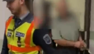 Elejtett 1000 Ft-os miatt t&ouml;rt ki a balh&eacute; egy tapolcai &uuml;zlet előtt, egy fejsze is előker&uuml;lt