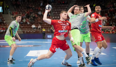 &Uacute;jra Veszpr&eacute;m-Veszpr&eacute;m &ouml;sszecsap&aacute;st rendeztek az Ar&eacute;n&aacute;ban