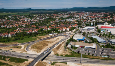 V&eacute;gre h&iacute;rek &eacute;rkeztek az Alm&aacute;di &uacute;ti csom&oacute;pont k&eacute;sz&uuml;lts&eacute;gi szintj&eacute;ről