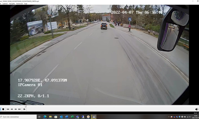 Hi&aacute;ba futottak, lek&eacute;st&eacute;k a buszt &ndash; A V-Busz v&aacute;laszolt