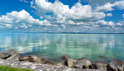 1,5 milli&aacute;rd forintot k&ouml;lt a korm&aacute;ny a Balaton iszapcsapd&aacute;inak kikotr&aacute;s&aacute;ra