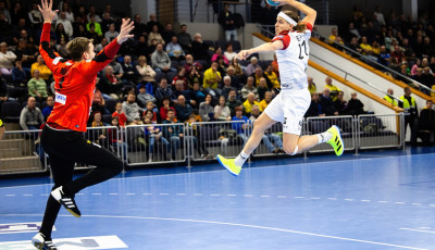 Szerződ&eacute;st hosszabb&iacute;tott a Veszpr&eacute;m izlandi szt&aacute;rja