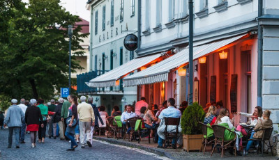 Be kell h&uacute;zni a nadr&aacute;gf&eacute;ket &ndash; A h&eacute;t m&aacute;sodik fel&eacute;től lesz csak nyitva a Kredenc Pizz&eacute;ria