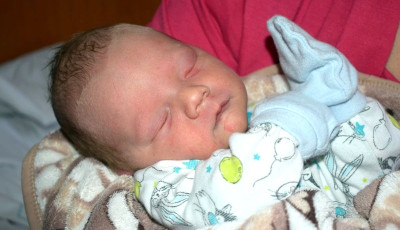 Megsz&uuml;letett az &uacute;j &eacute;v első kisbab&aacute;ja Veszpr&eacute;m v&aacute;rmegy&eacute;ben