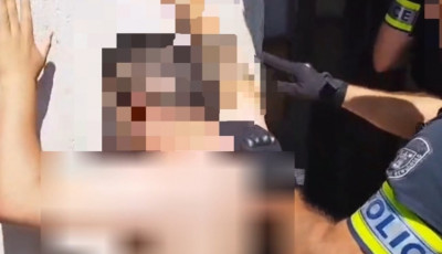 Vall&aacute;si &eacute;p&uuml;leteket t&ouml;rt fel k&eacute;t berhidai f&eacute;rfi