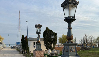 Csopakon kapott helyet a L&aacute;nch&iacute;d k&eacute;t r&eacute;gi kandel&aacute;bere