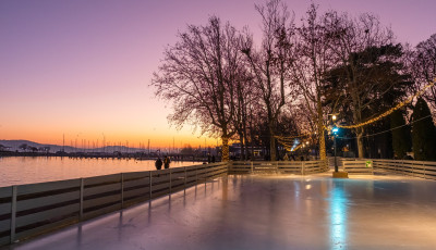 Decemberben &uacute;jra megny&iacute;lik a Balaton legnagyobb j&eacute;gp&aacute;ly&aacute;ja