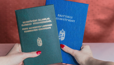 Hamis bizony&iacute;tv&aacute;nyokkal &uuml;zletelt a f&eacute;rfi, a veszpr&eacute;mi egyetemen sz&uacute;rt&aacute;k ki