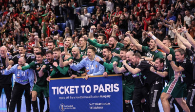 12 &eacute;v ut&aacute;n ism&eacute;t olimpi&aacute;n a magyar f&eacute;rfi k&eacute;zilabda v&aacute;logatott