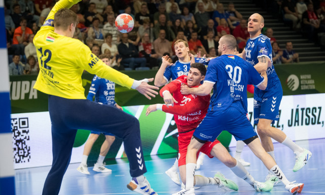 P&eacute;nteken ism&eacute;t Veszpr&eacute;m - Szeged rangad&oacute; j&ouml;n