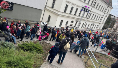Ak&aacute;r t&iacute;zezer l&aacute;togat&oacute; is megfordulhat  az EKF nyit&oacute;esem&eacute;ny&eacute;n Veszpr&eacute;mben