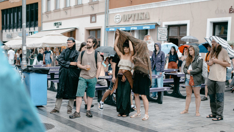 Ahogy az lenni szokott - Rengeteg program, zene &eacute;s hatalmas ny&uuml;zsi - GAL&Eacute;RIA