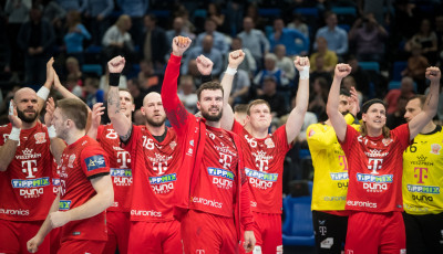 Egy l&eacute;p&eacute;sre a legjobb nyolc k&ouml;z&eacute; jut&aacute;s&eacute;rt