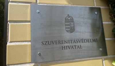 K&ouml;zp&eacute;nzek titkos&iacute;t&aacute;sa &bdquo;szuverenit&aacute;sv&eacute;delem&rdquo; c&iacute;msz&oacute; alatt
