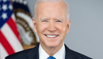 A Biden-Harris adminisztr&aacute;ci&oacute; a 100. hivatalban l&eacute;vő napj&aacute;t &uuml;nnepelte