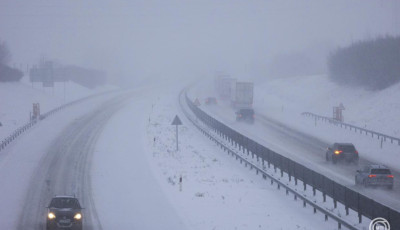 Narancs riaszt&aacute;s Veszpr&eacute;m v&aacute;rmegy&eacute;ben: h&oacute;f&uacute;v&aacute;s &eacute;s viharos sz&eacute;l j&ouml;het