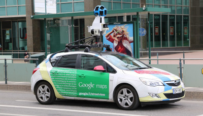 Friss&iacute;ti a Google az utcak&eacute;peit, Veszpr&eacute;mbe is &eacute;rkeznek aut&oacute;ikkal