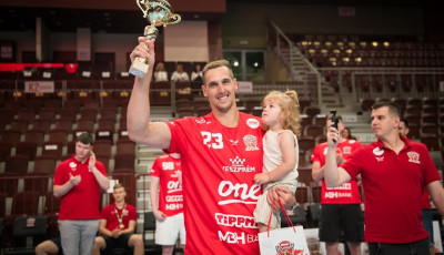 Szerd&aacute;ig lehet voksolni a Carlos P&eacute;rez-d&iacute;jra: a szurkol&oacute;k d&ouml;nthetnek a szezon legjobb veszpr&eacute;mi j&aacute;t&eacute;kos&aacute;r&oacute;l