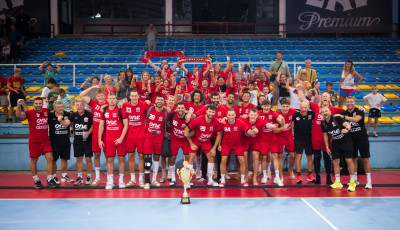 Itthon folytatja a felk&eacute;sz&uuml;l&eacute;st a ONE Veszpr&eacute;m