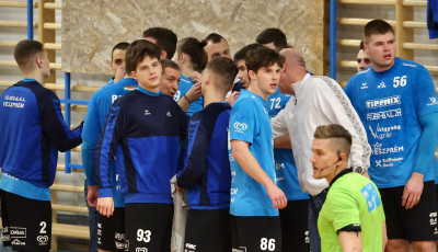 Szerd&aacute;n a Budakal&aacute;sz otthon&aacute;ban l&eacute;p p&aacute;ly&aacute;ra a Fej&eacute;r-B.&Aacute;.L. Veszpr&eacute;m