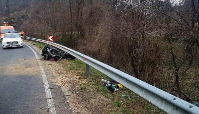 Egym&aacute;st &eacute;rik a motoros balesetek - K&eacute;t baleset is t&ouml;rt&eacute;nt vas&aacute;rnap Veszpr&eacute;m V&aacute;rmegy&eacute;ben