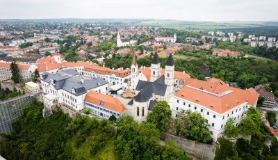 Veszpr&eacute;m megy&eacute;ben 55 sz&aacute;zal&eacute;kkal emelkedtek az &aacute;tlagos n&eacute;gyzetm&eacute;ter&aacute;rak