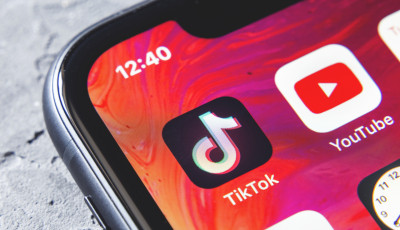 V&eacute;ge a j&oacute; vil&aacute;gnak &ndash; Fizetőss&eacute; v&aacute;lhat a TikTok