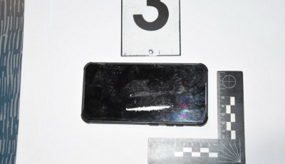 Messze sz&aacute;llt a ganja-illat a veszpr&eacute;mi buliban &ndash; a telefon kijelzőj&eacute;n is drogot tal&aacute;ltak a rendőr&ouml;k