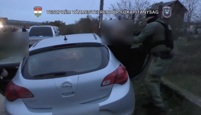 Elfogt&aacute;k egy idős embereket kifoszt&oacute; veszpr&eacute;mi csal&aacute;d tagjait - VIDE&Oacute;