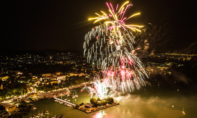 Balatoni tűzij&aacute;t&eacute;k k&ouml;rk&eacute;p - Mutatjuk hol durrogtatnak augusztus 20-&aacute;n