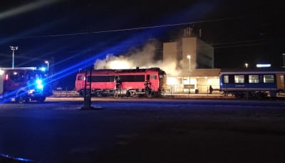 Kigyulladt egy mozdony Balatonf&uuml;reden