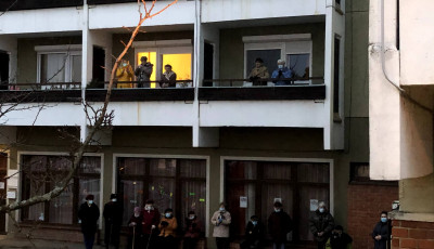 Tov&aacute;bb folytat&oacute;dik Veszpr&eacute;mben a Petőfi Sz&iacute;nh&aacute;z programsorozata