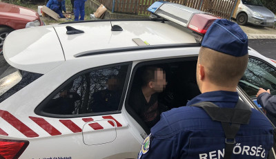 &Aacute;ram- &eacute;s v&iacute;zlop&aacute;s miatt mentek a rendőr&ouml;k, de drogot is tal&aacute;ltak