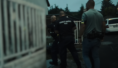 K&aacute;li-medencei &eacute;s Balaton-parti ingatlancsal&oacute; bűnbanda rendőrk&eacute;zen