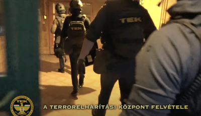 Kifosztottak egy idős n&eacute;nit R&eacute;vf&uuml;l&ouml;p&ouml;n - TEK-esek fogt&aacute;k el őket - VIDE&Oacute;